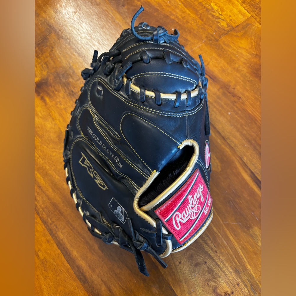 Rawlings R9 - 32.5 Catchers Glove 
Item #
R9CM325BG